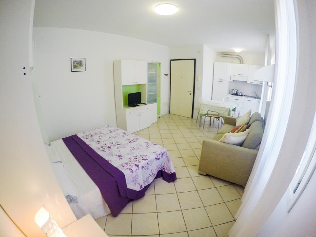 Residence Solemar - Agenzia Cocal Каорле Номер фото