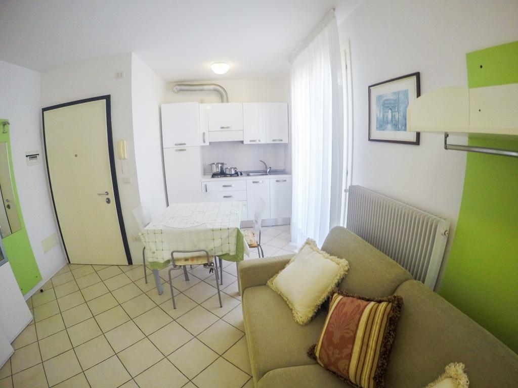 Residence Solemar - Agenzia Cocal Каорле Номер фото