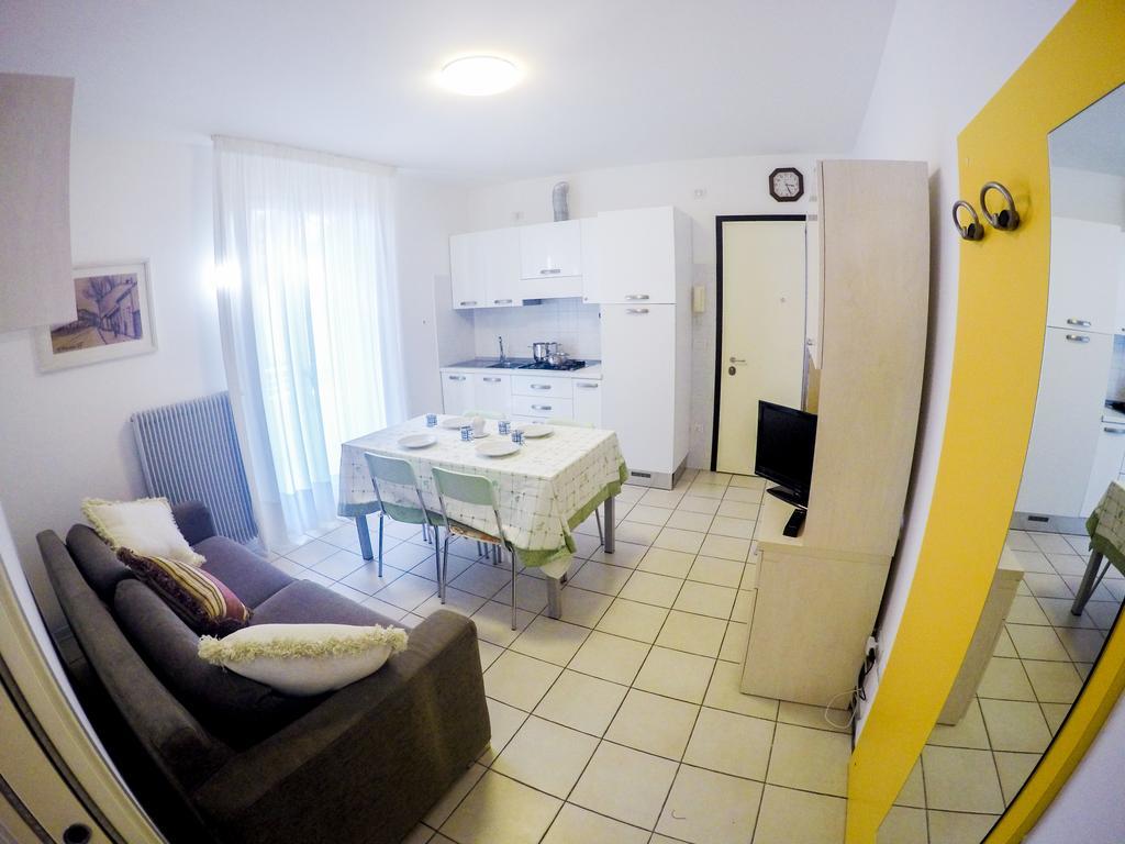Residence Solemar - Agenzia Cocal Каорле Номер фото