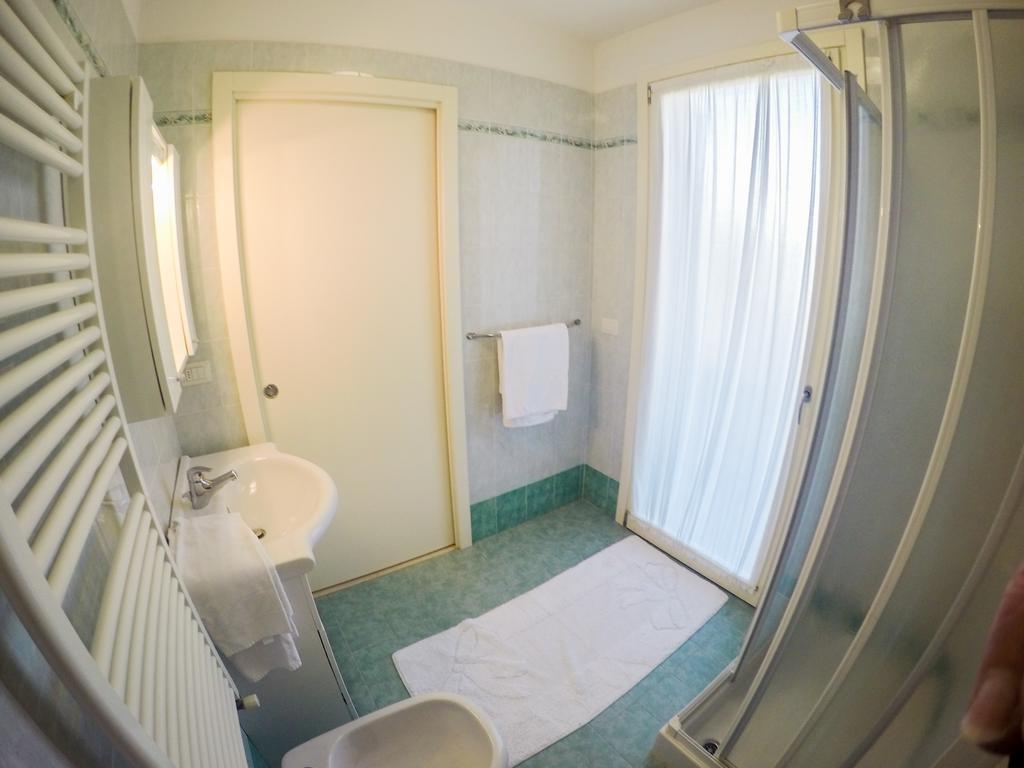 Residence Solemar - Agenzia Cocal Каорле Номер фото